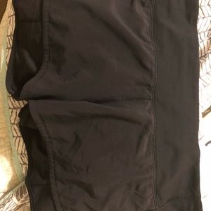 Black lulu lemon speed up short 2.5